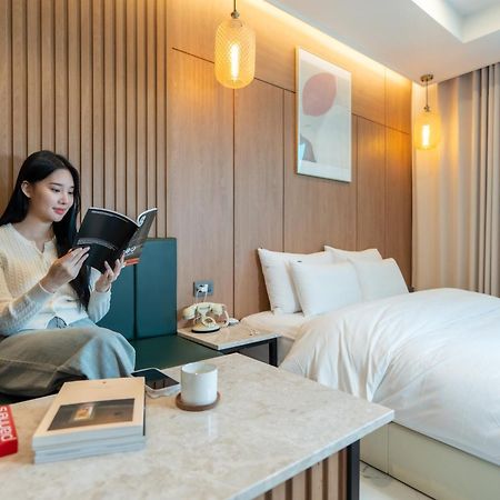 Jecheon Hound Hotel Chech'ŏn Exteriör bild