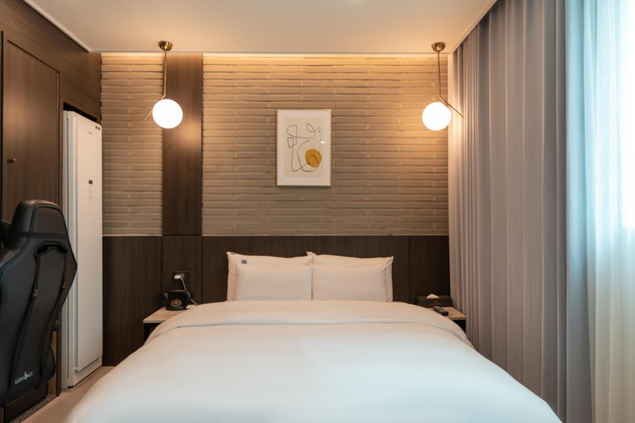 Jecheon Hound Hotel Chech'ŏn Exteriör bild