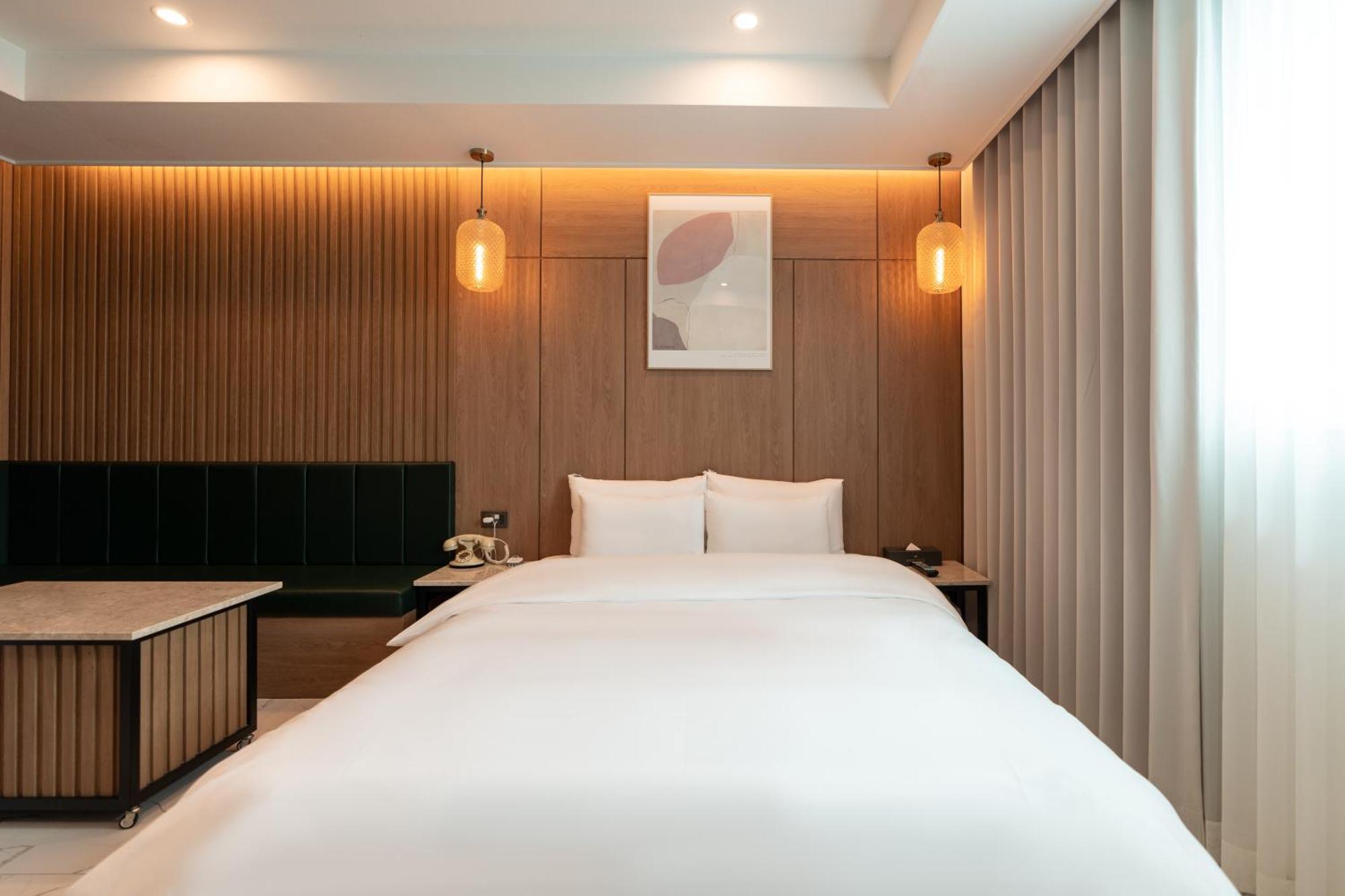 Jecheon Hound Hotel Chech'ŏn Exteriör bild